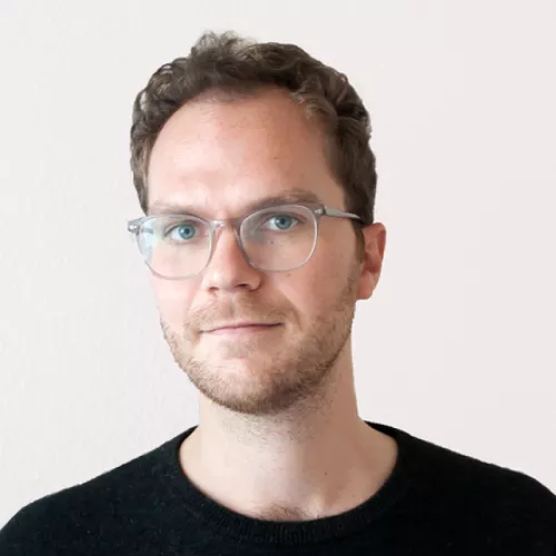 Portraitfoto von Aurel Eschmann